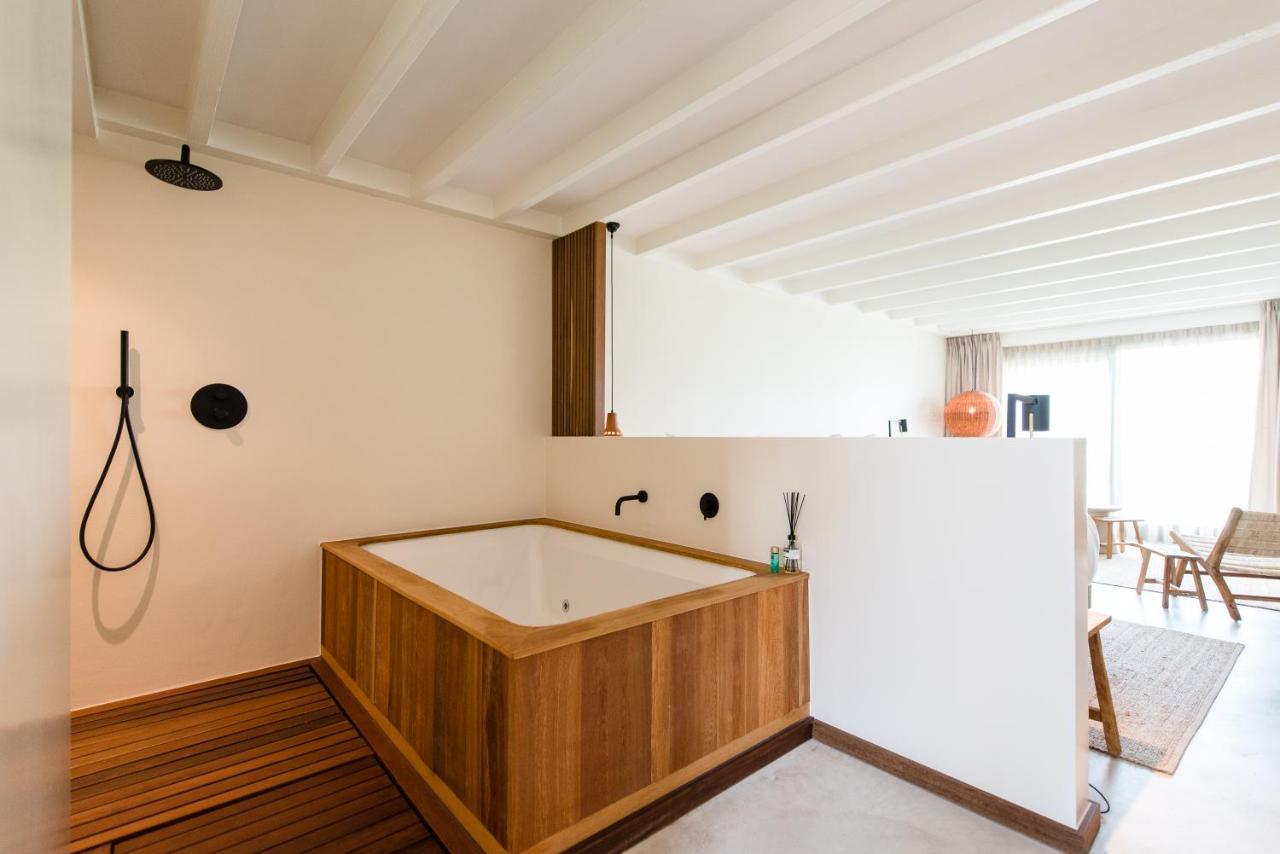 Van Heeckeren Apartments & Suites Nes เนส ภายนอก รูปภาพ
