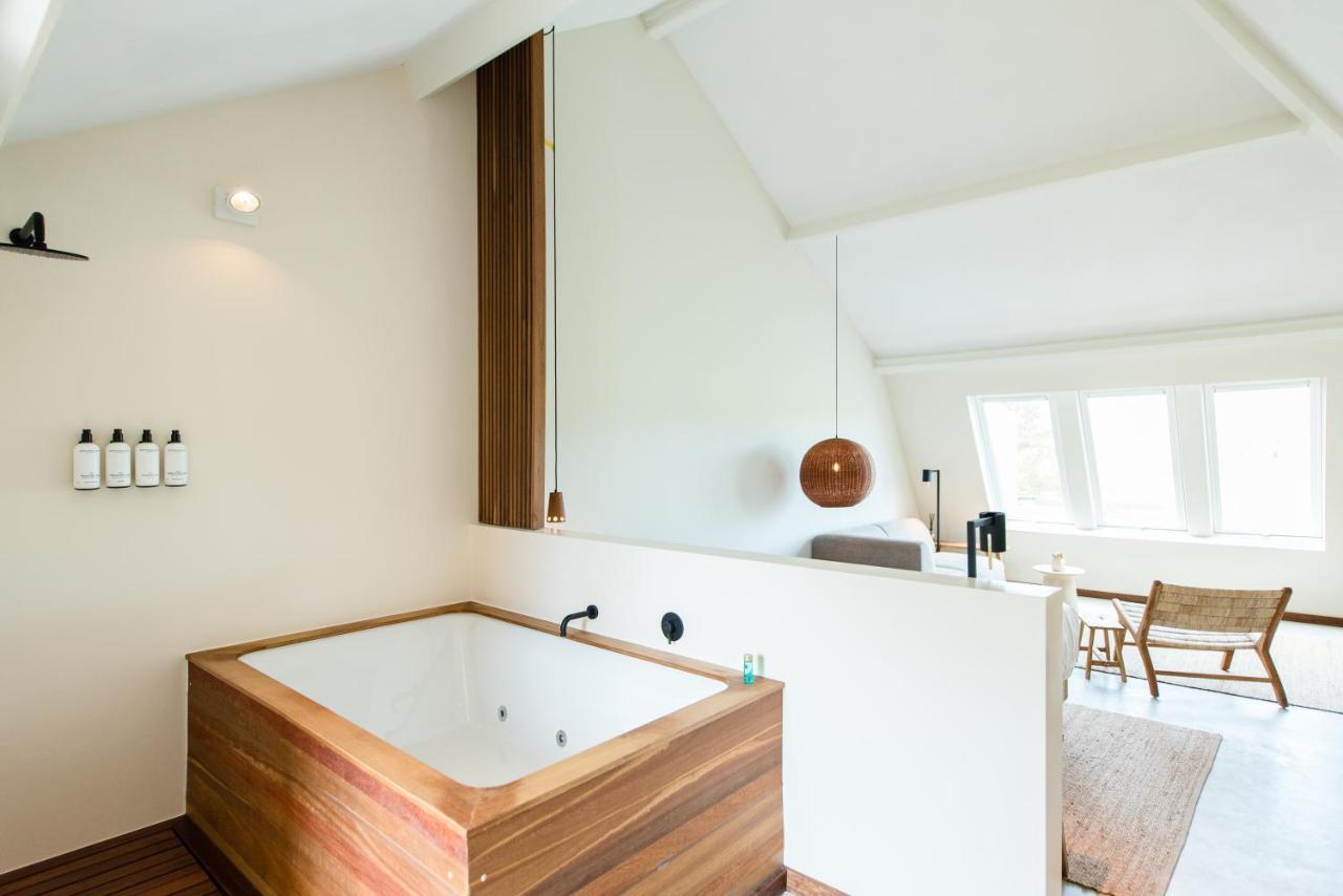 Van Heeckeren Apartments & Suites Nes เนส ภายนอก รูปภาพ